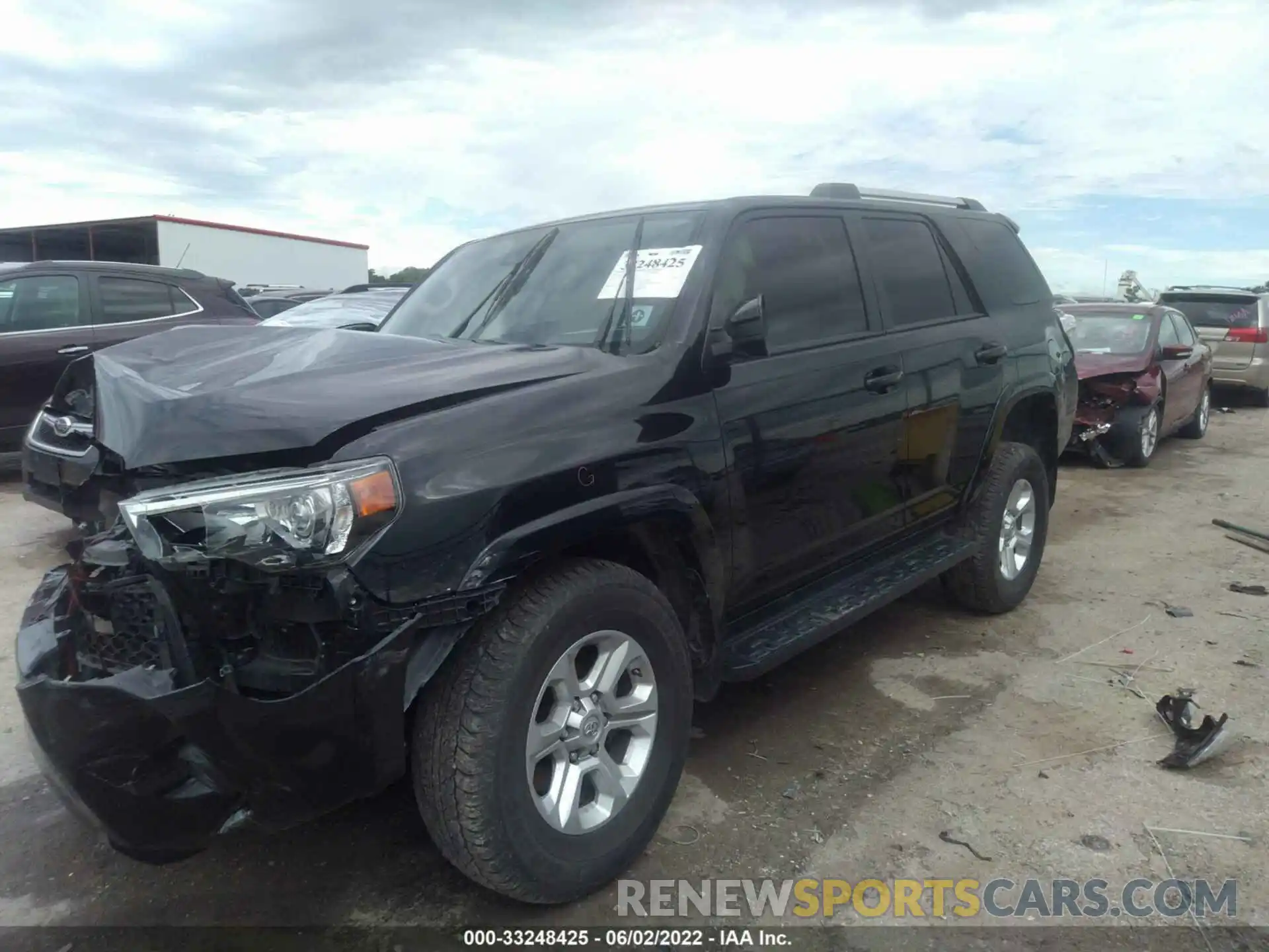 2 Photograph of a damaged car JTEBU5JR1L5772985 TOYOTA 4RUNNER 2020