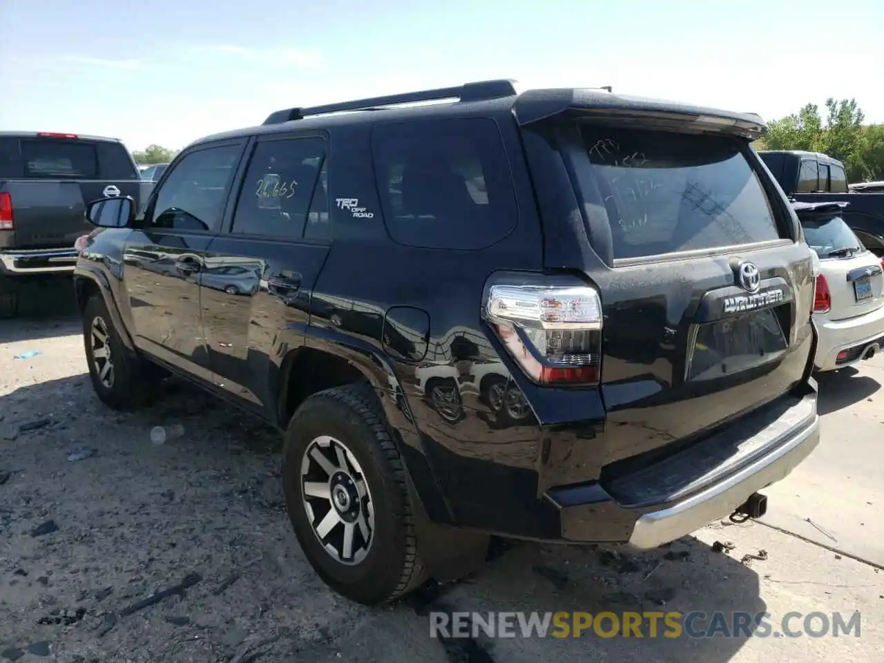 3 Photograph of a damaged car JTEBU5JR1L5774235 TOYOTA 4RUNNER 2020