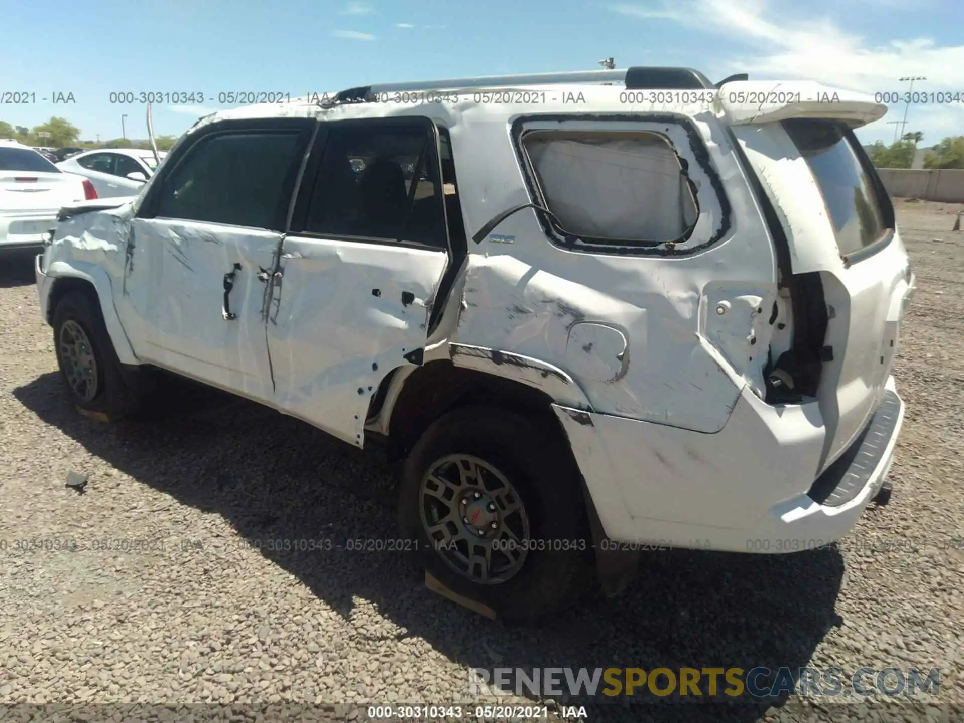 3 Photograph of a damaged car JTEBU5JR1L5776793 TOYOTA 4RUNNER 2020