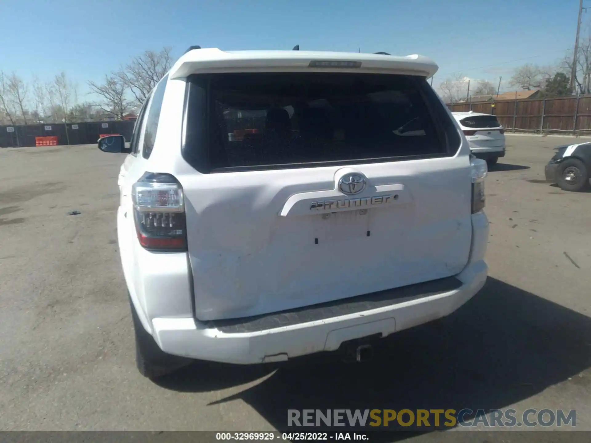 6 Photograph of a damaged car JTEBU5JR1L5787809 TOYOTA 4RUNNER 2020