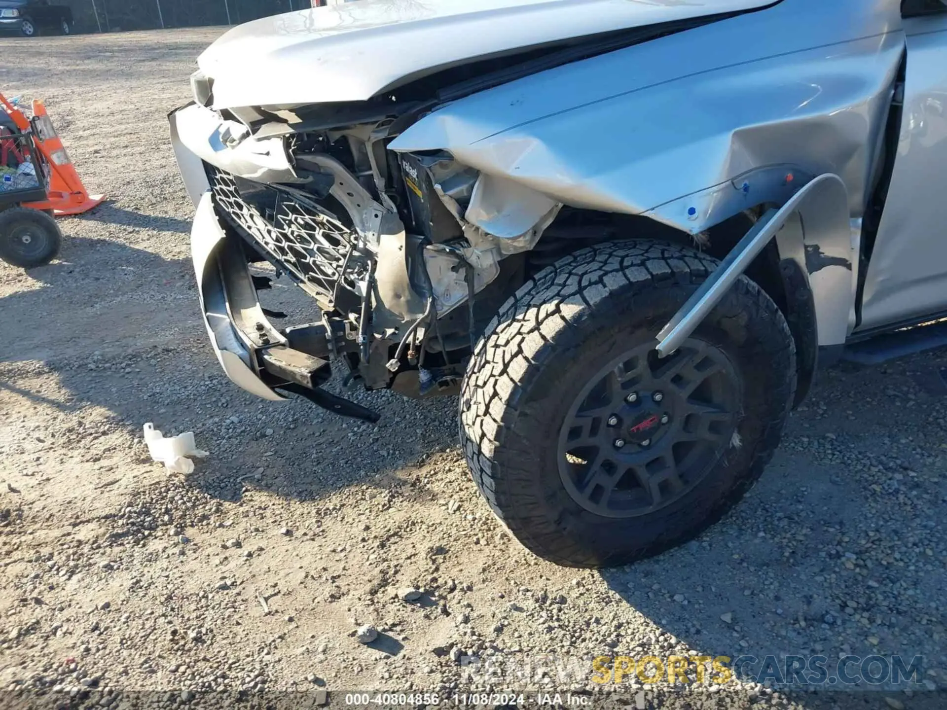 18 Photograph of a damaged car JTEBU5JR1L5790810 TOYOTA 4RUNNER 2020