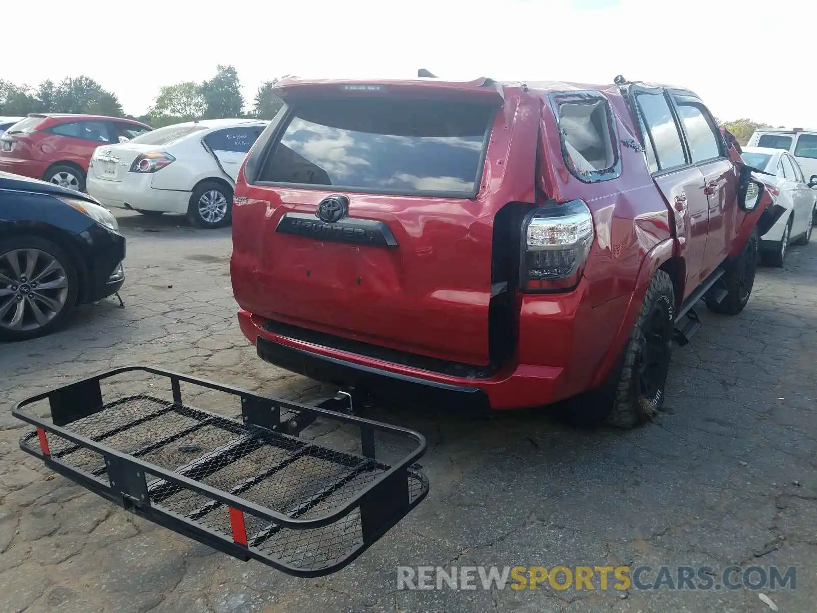 4 Photograph of a damaged car JTEBU5JR1L5790841 TOYOTA 4RUNNER 2020