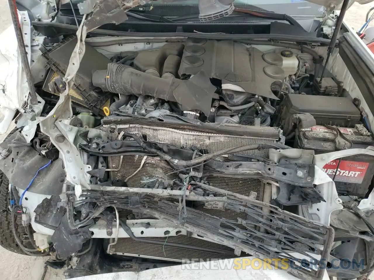 12 Photograph of a damaged car JTEBU5JR1L5801949 TOYOTA 4RUNNER 2020