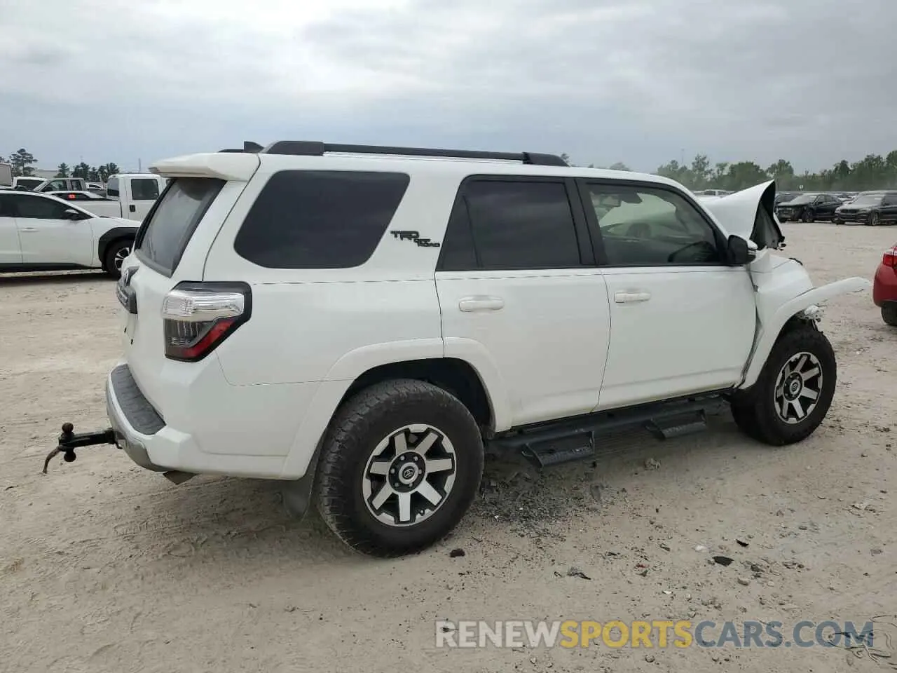 3 Photograph of a damaged car JTEBU5JR1L5801949 TOYOTA 4RUNNER 2020