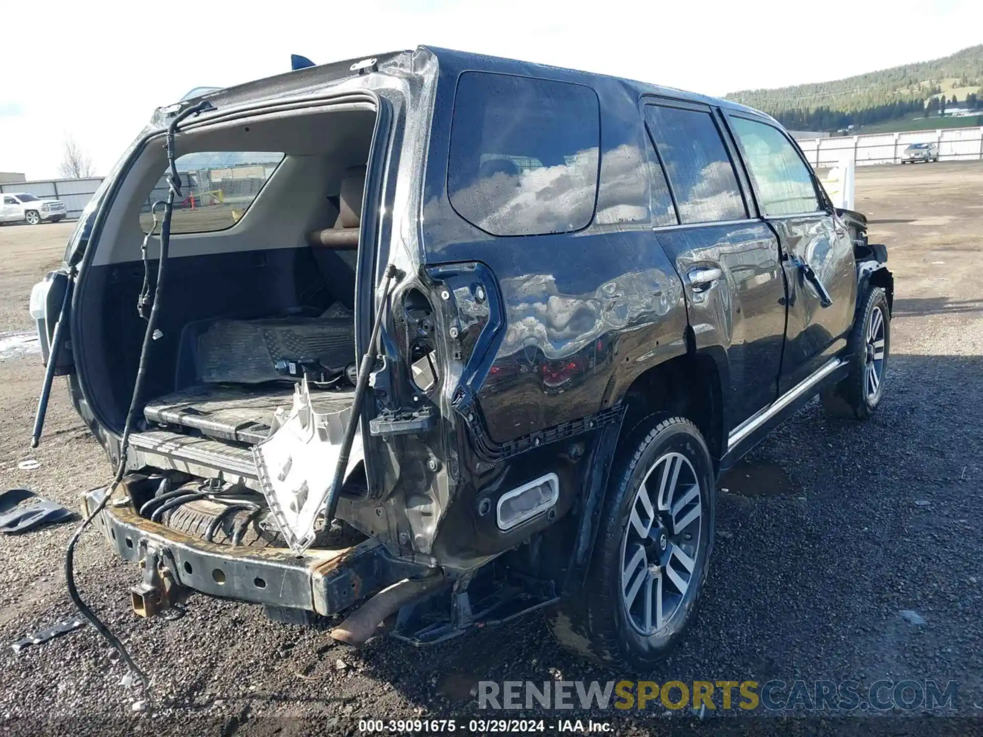 4 Photograph of a damaged car JTEBU5JR1L5807606 TOYOTA 4RUNNER 2020