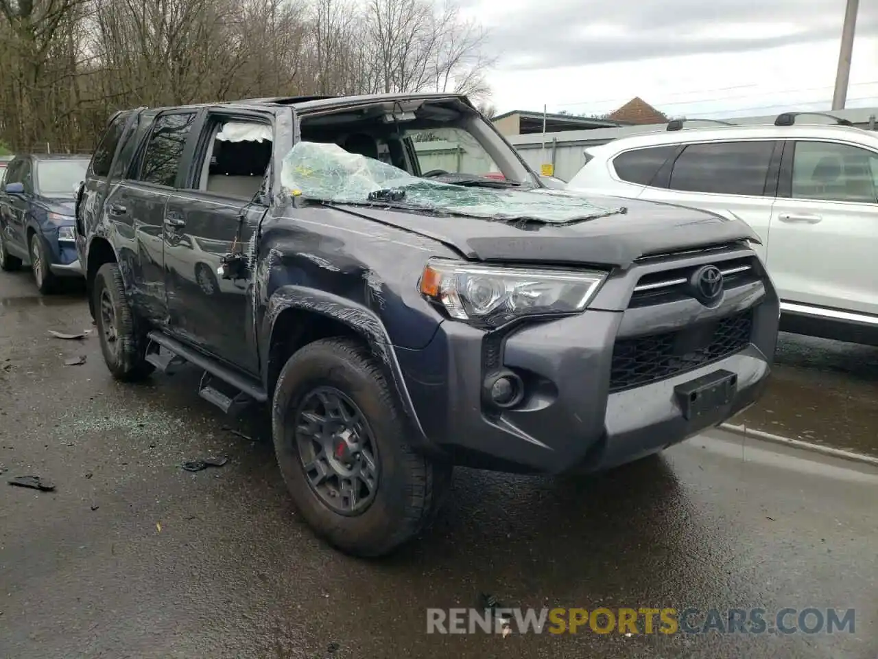 4 Photograph of a damaged car JTEBU5JR1L5809260 TOYOTA 4RUNNER 2020