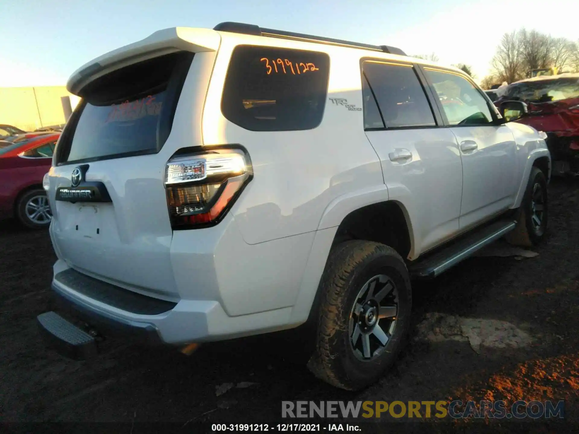 4 Photograph of a damaged car JTEBU5JR1L5811087 TOYOTA 4RUNNER 2020