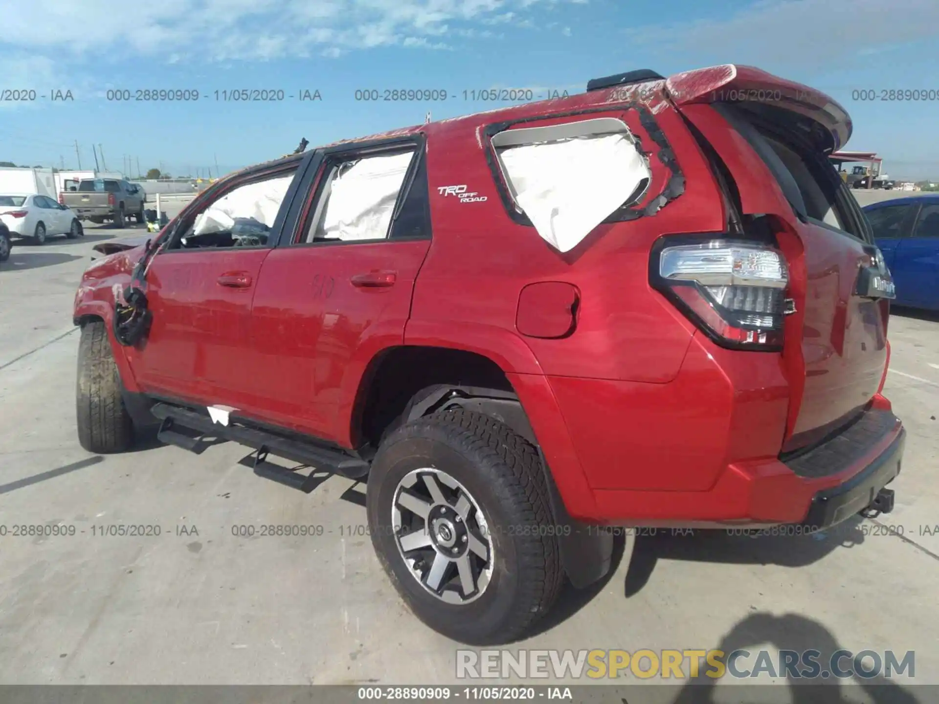 3 Photograph of a damaged car JTEBU5JR1L5814183 TOYOTA 4RUNNER 2020