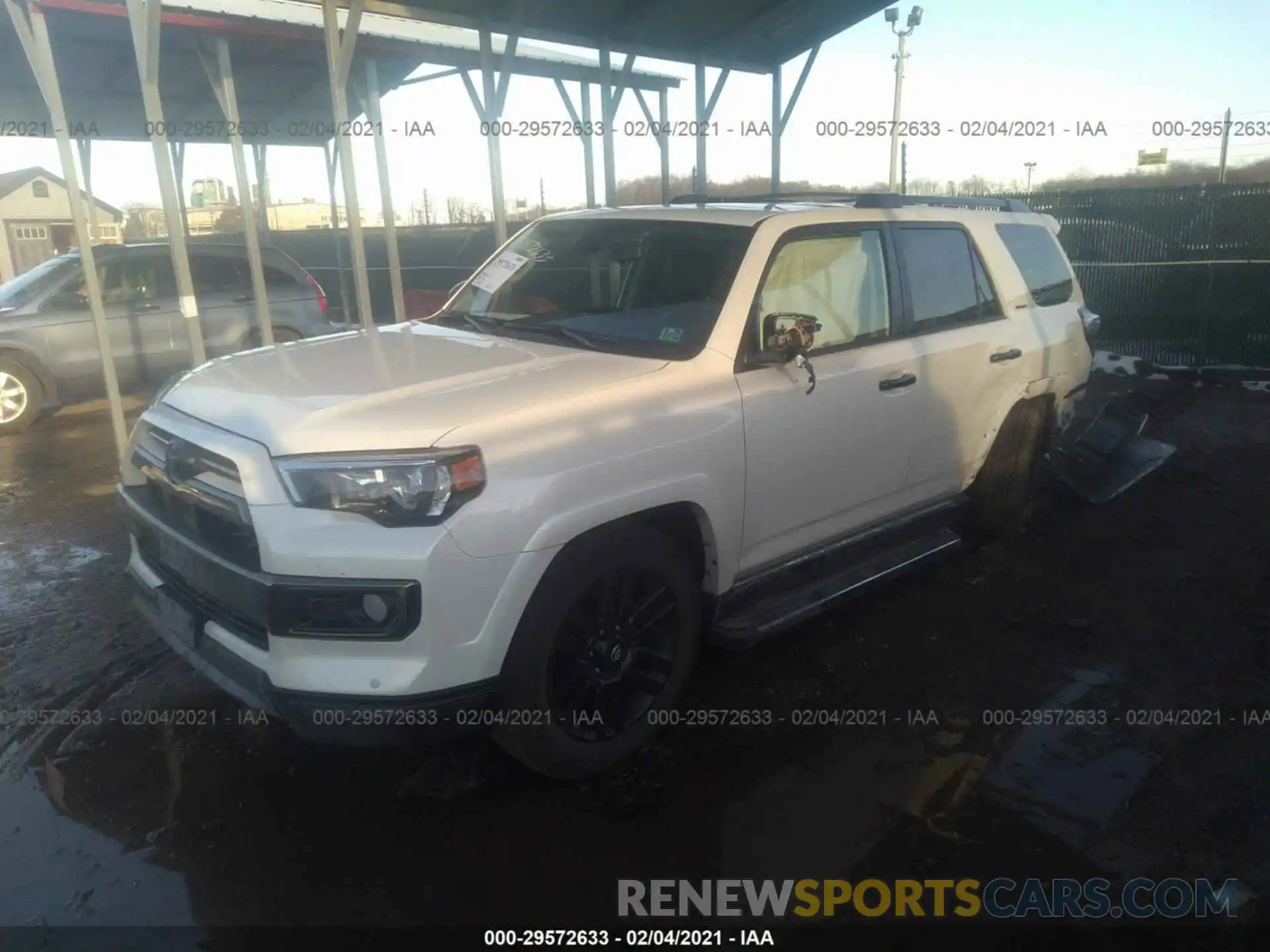 2 Photograph of a damaged car JTEBU5JR1L5814720 TOYOTA 4RUNNER 2020