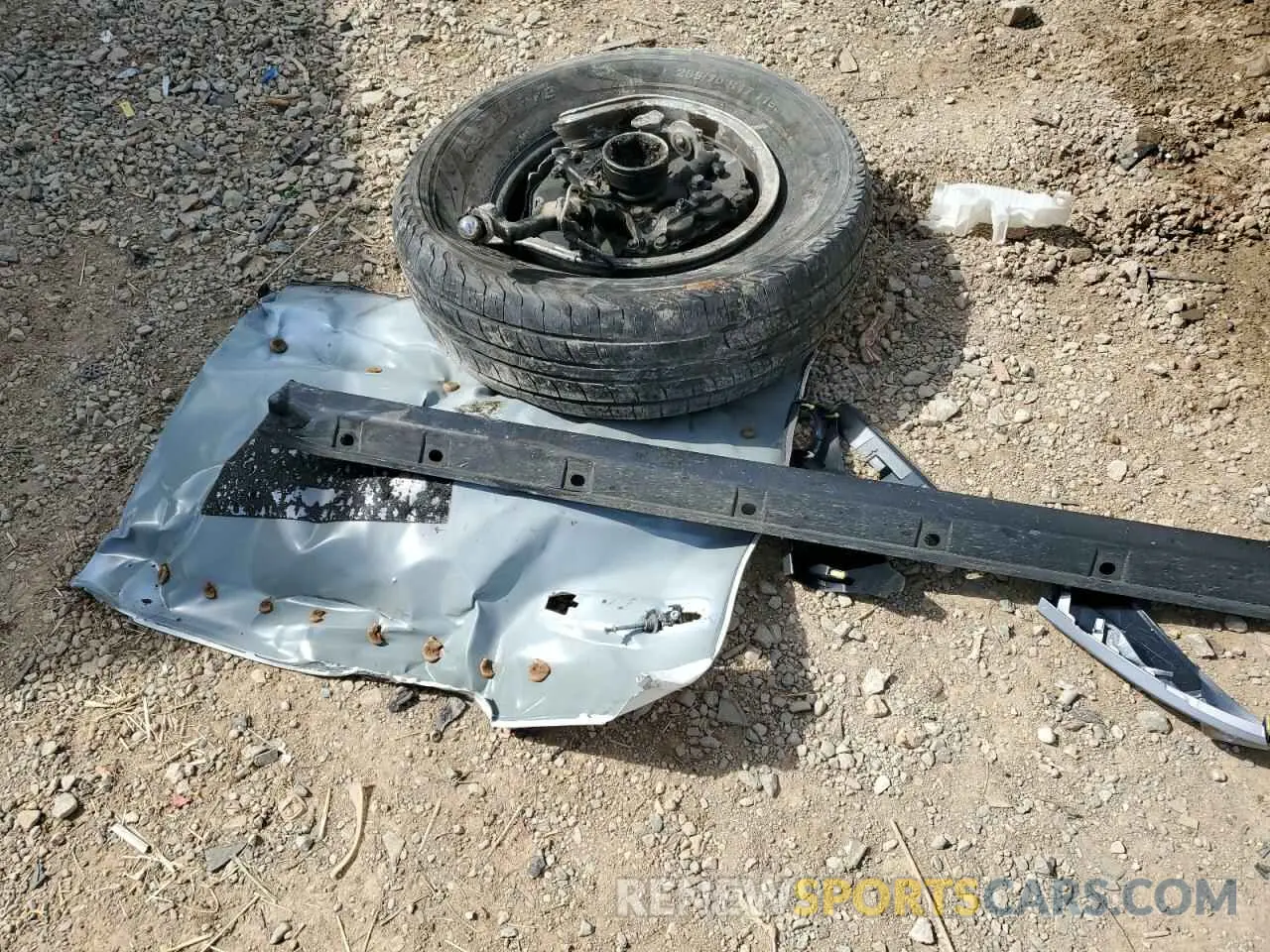 13 Photograph of a damaged car JTEBU5JR1L5815513 TOYOTA 4RUNNER 2020