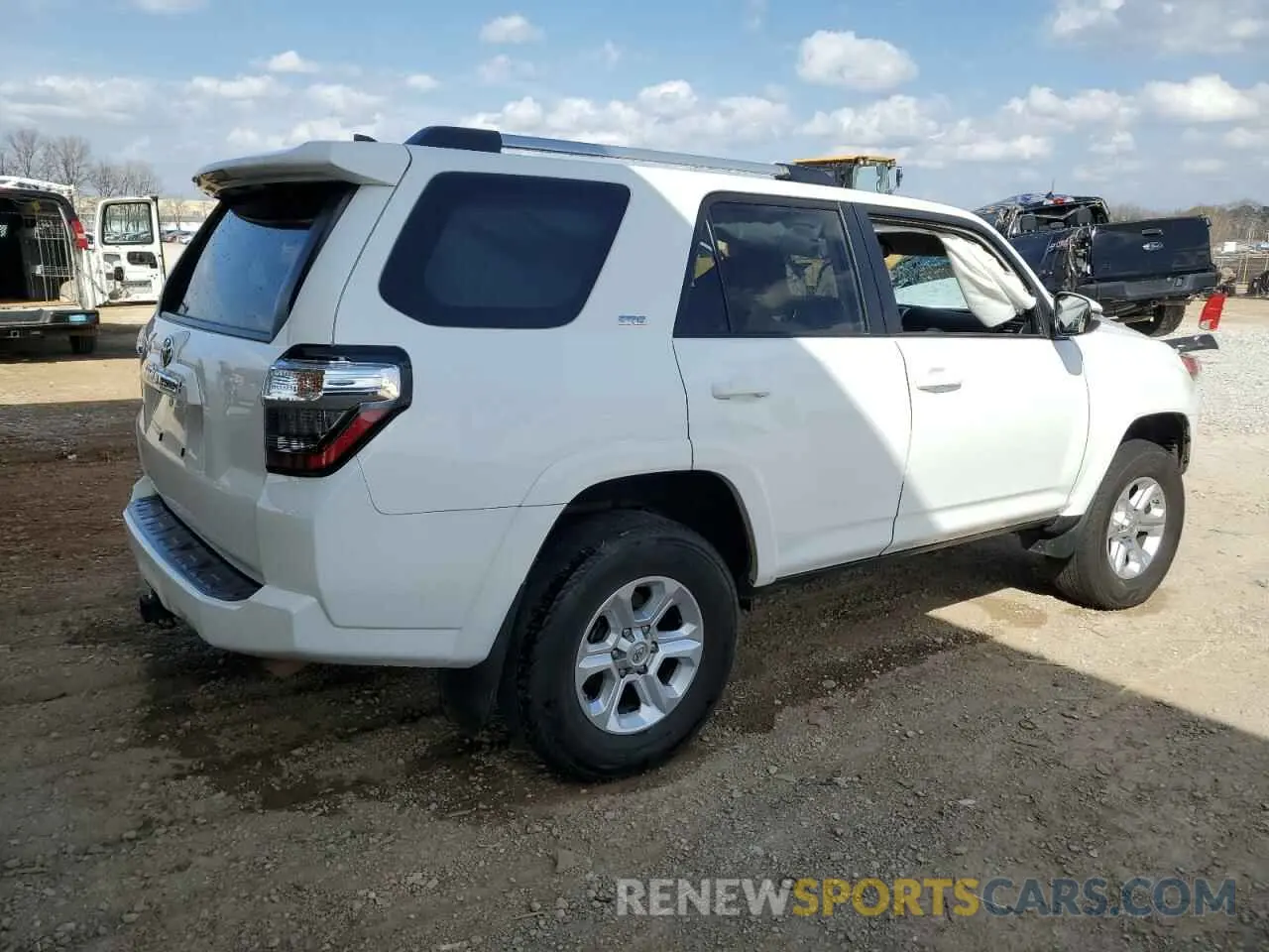 3 Photograph of a damaged car JTEBU5JR1L5815513 TOYOTA 4RUNNER 2020