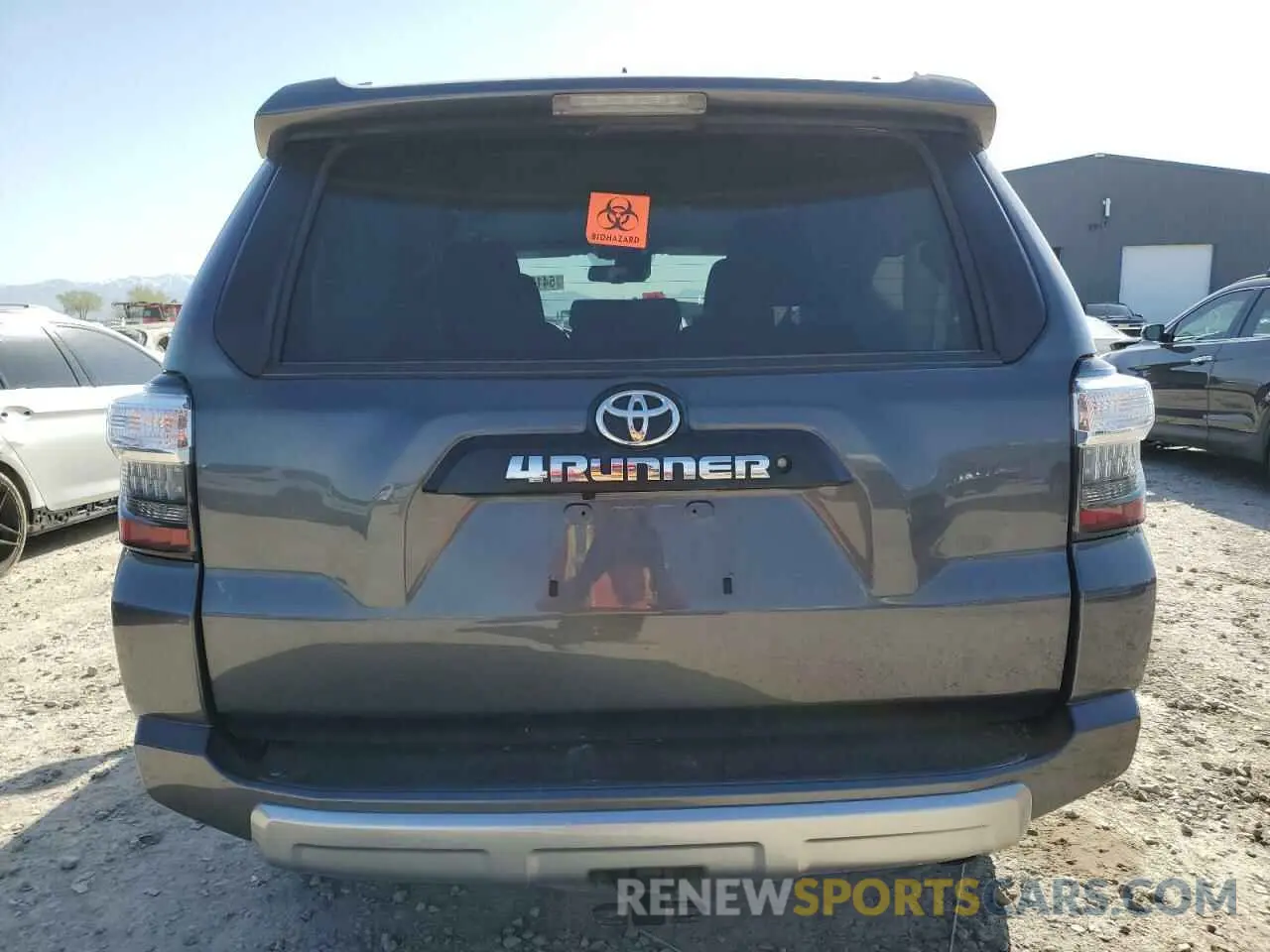 6 Photograph of a damaged car JTEBU5JR1L5833333 TOYOTA 4RUNNER 2020