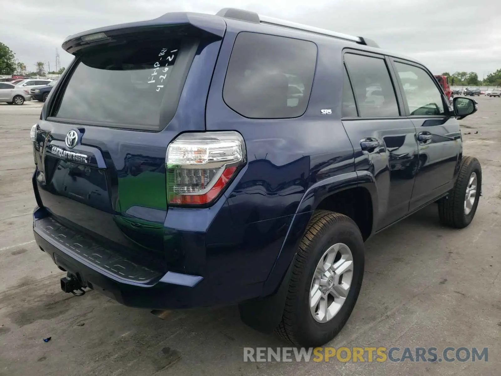 4 Photograph of a damaged car JTEBU5JR1L5835969 TOYOTA 4RUNNER 2020