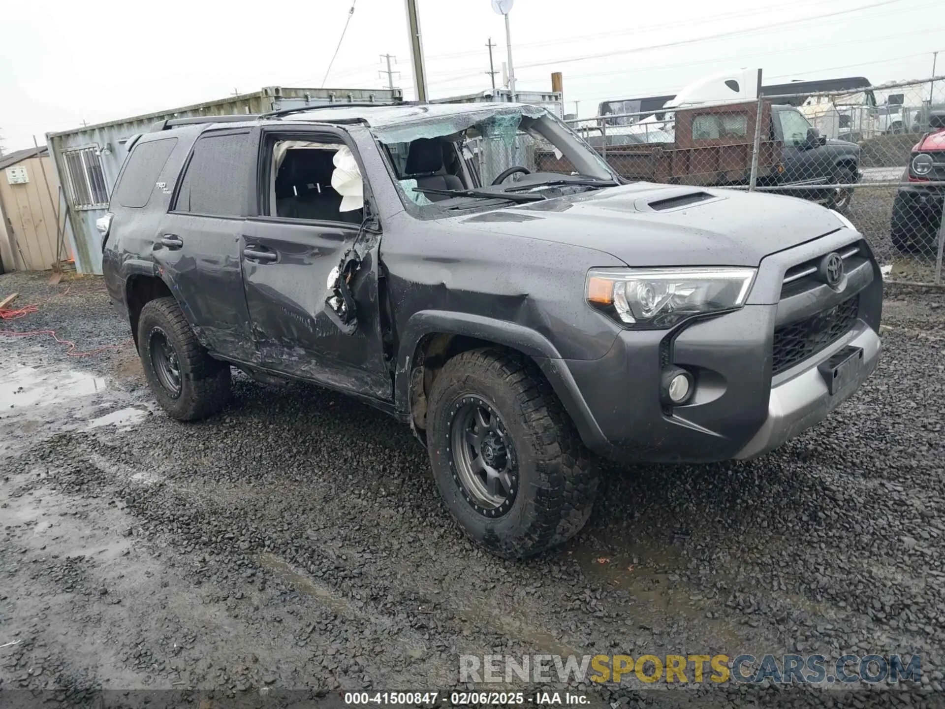 1 Photograph of a damaged car JTEBU5JR2L5738246 TOYOTA 4RUNNER 2020
