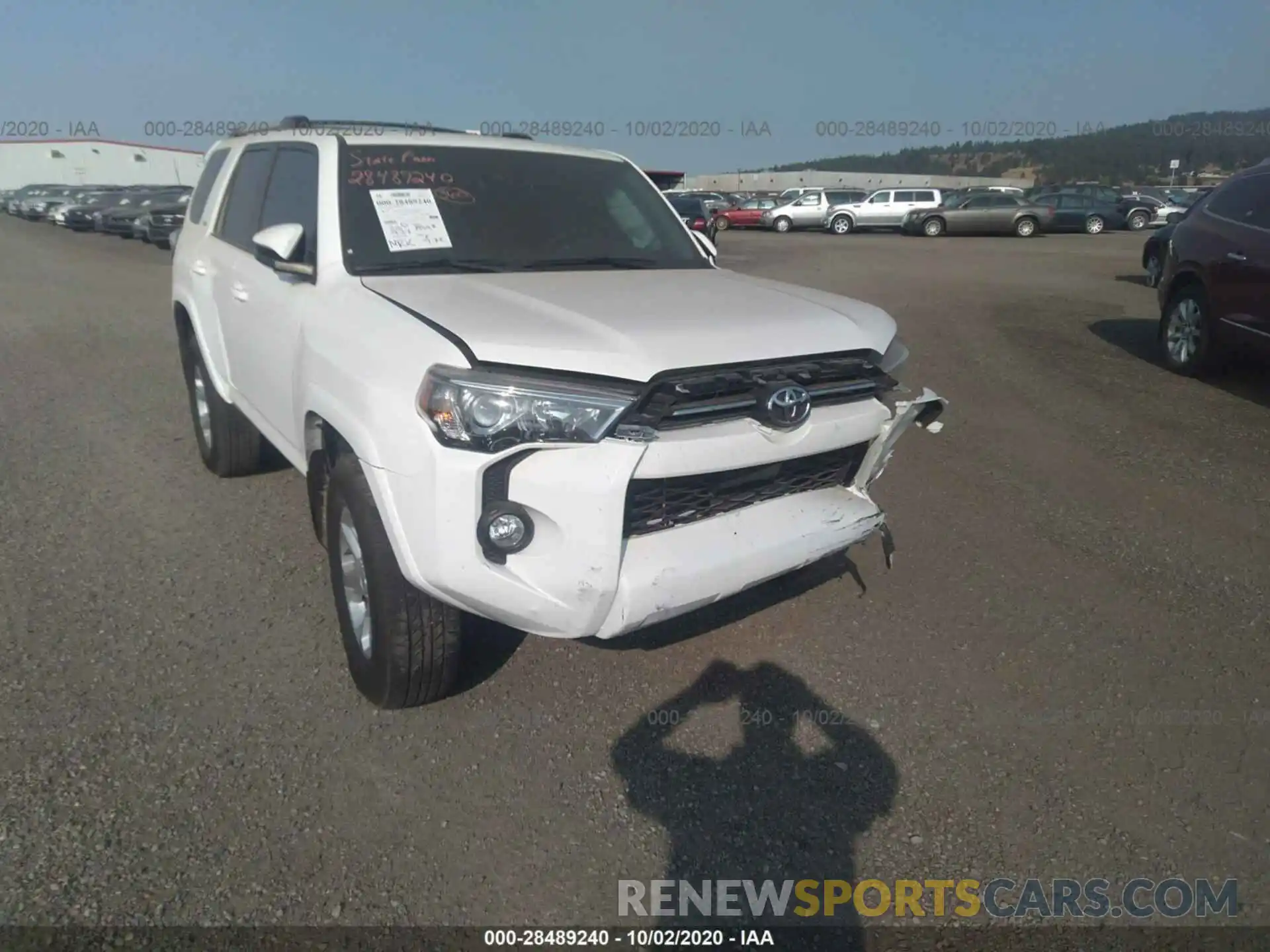 1 Photograph of a damaged car JTEBU5JR2L5740966 TOYOTA 4RUNNER 2020