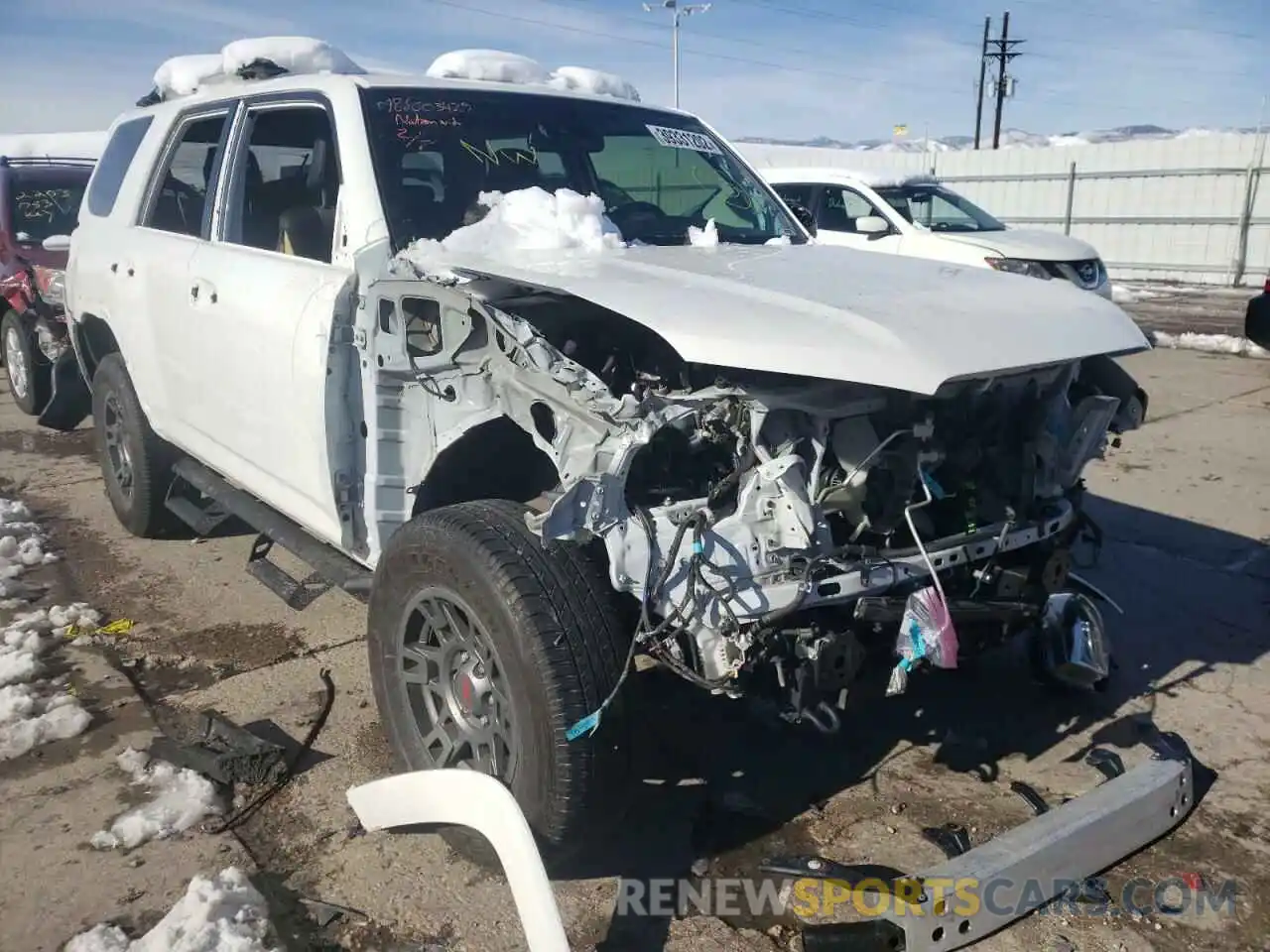 1 Photograph of a damaged car JTEBU5JR2L5751157 TOYOTA 4RUNNER 2020