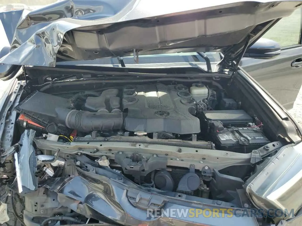 14 Photograph of a damaged car JTEBU5JR2L5754639 TOYOTA 4RUNNER 2020