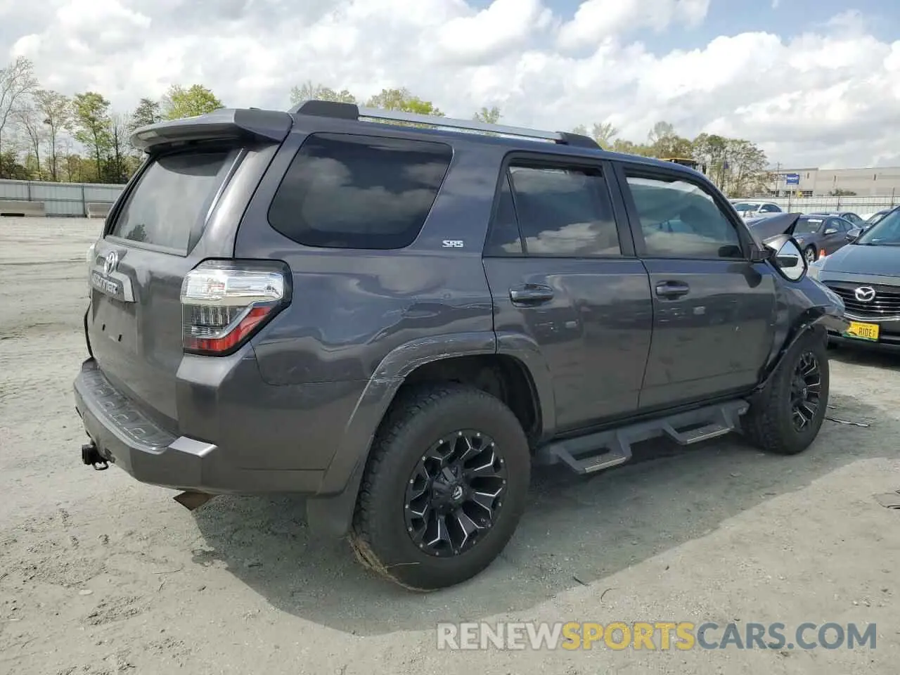 3 Photograph of a damaged car JTEBU5JR2L5754639 TOYOTA 4RUNNER 2020