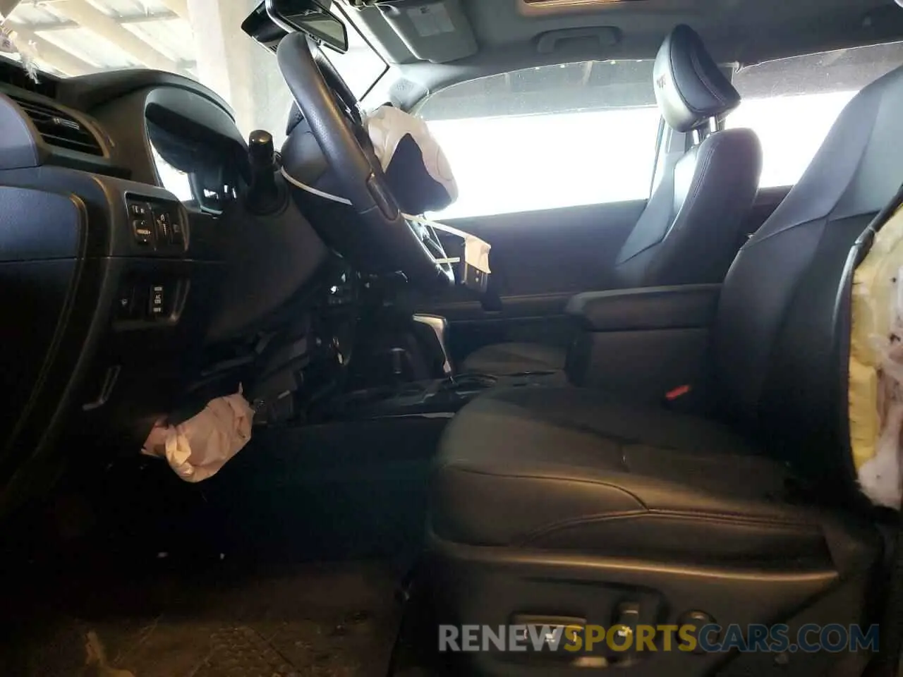 7 Photograph of a damaged car JTEBU5JR2L5782666 TOYOTA 4RUNNER 2020