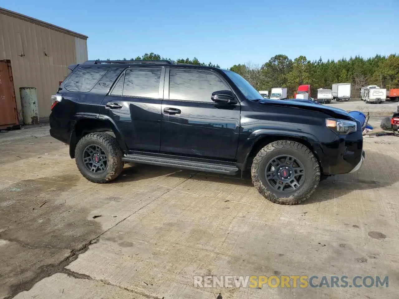 4 Photograph of a damaged car JTEBU5JR2L5784482 TOYOTA 4RUNNER 2020