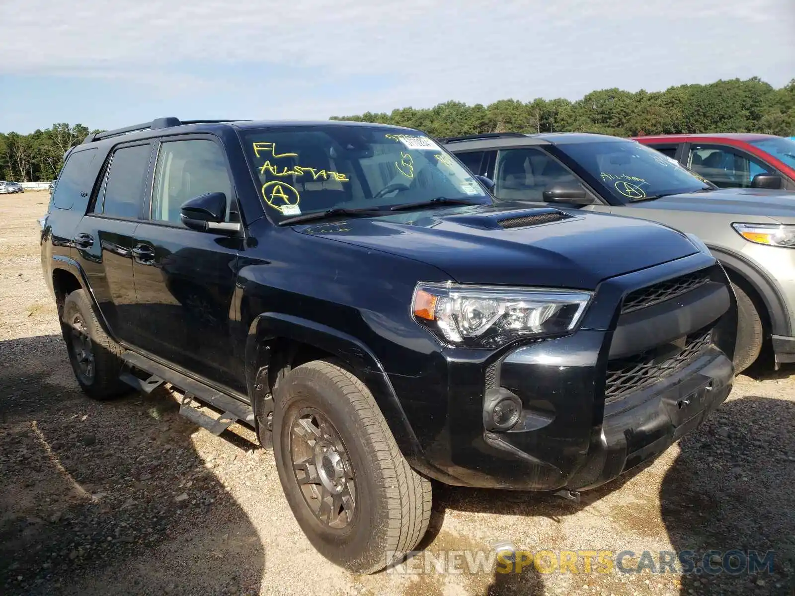 1 Photograph of a damaged car JTEBU5JR2L5785678 TOYOTA 4RUNNER 2020