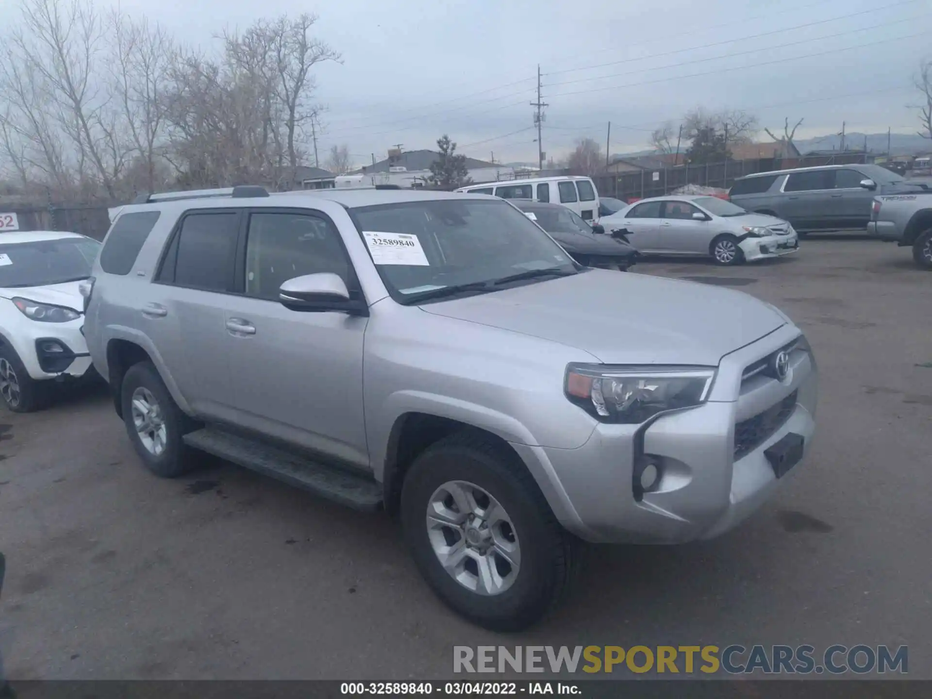 1 Photograph of a damaged car JTEBU5JR2L5796213 TOYOTA 4RUNNER 2020