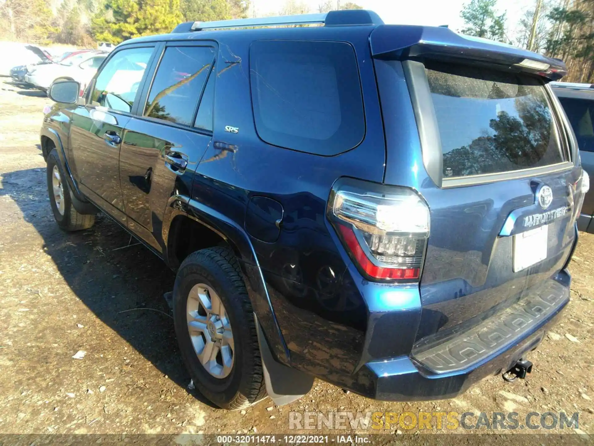 3 Photograph of a damaged car JTEBU5JR2L5801961 TOYOTA 4RUNNER 2020