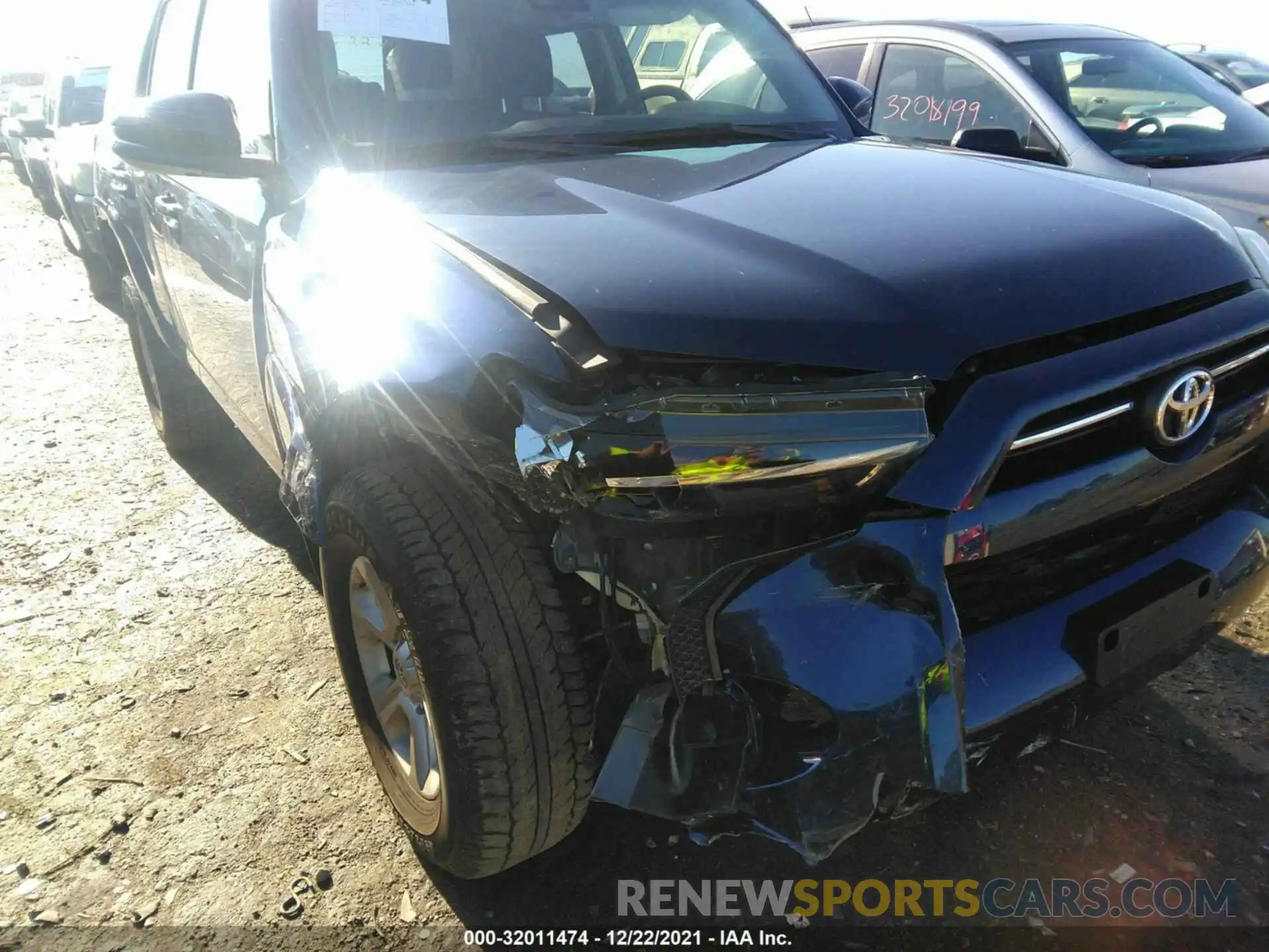 6 Photograph of a damaged car JTEBU5JR2L5801961 TOYOTA 4RUNNER 2020