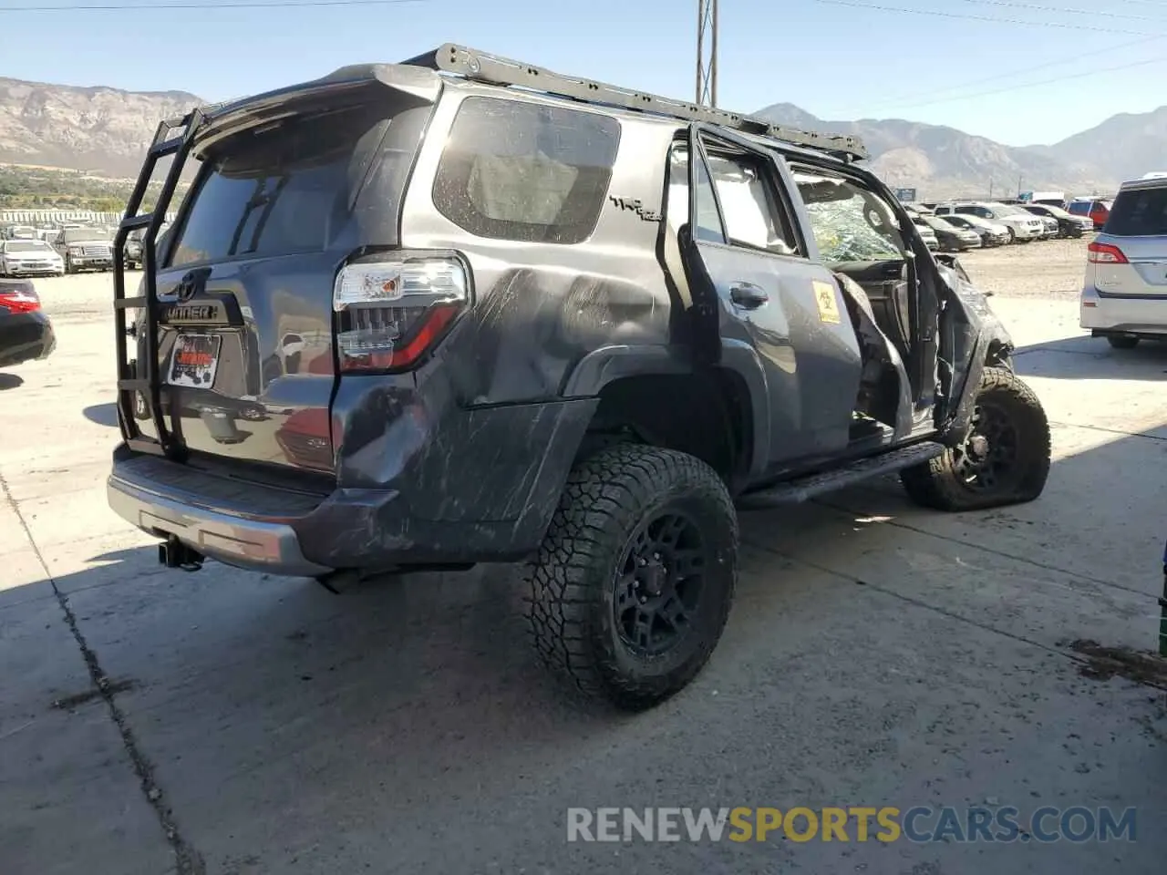3 Photograph of a damaged car JTEBU5JR2L5804407 TOYOTA 4RUNNER 2020