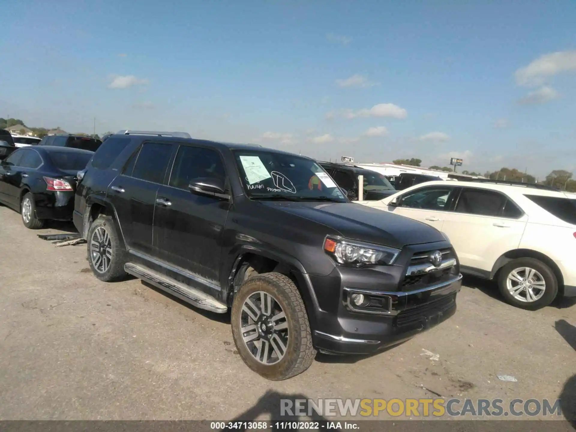 1 Photograph of a damaged car JTEBU5JR2L5805797 TOYOTA 4RUNNER 2020