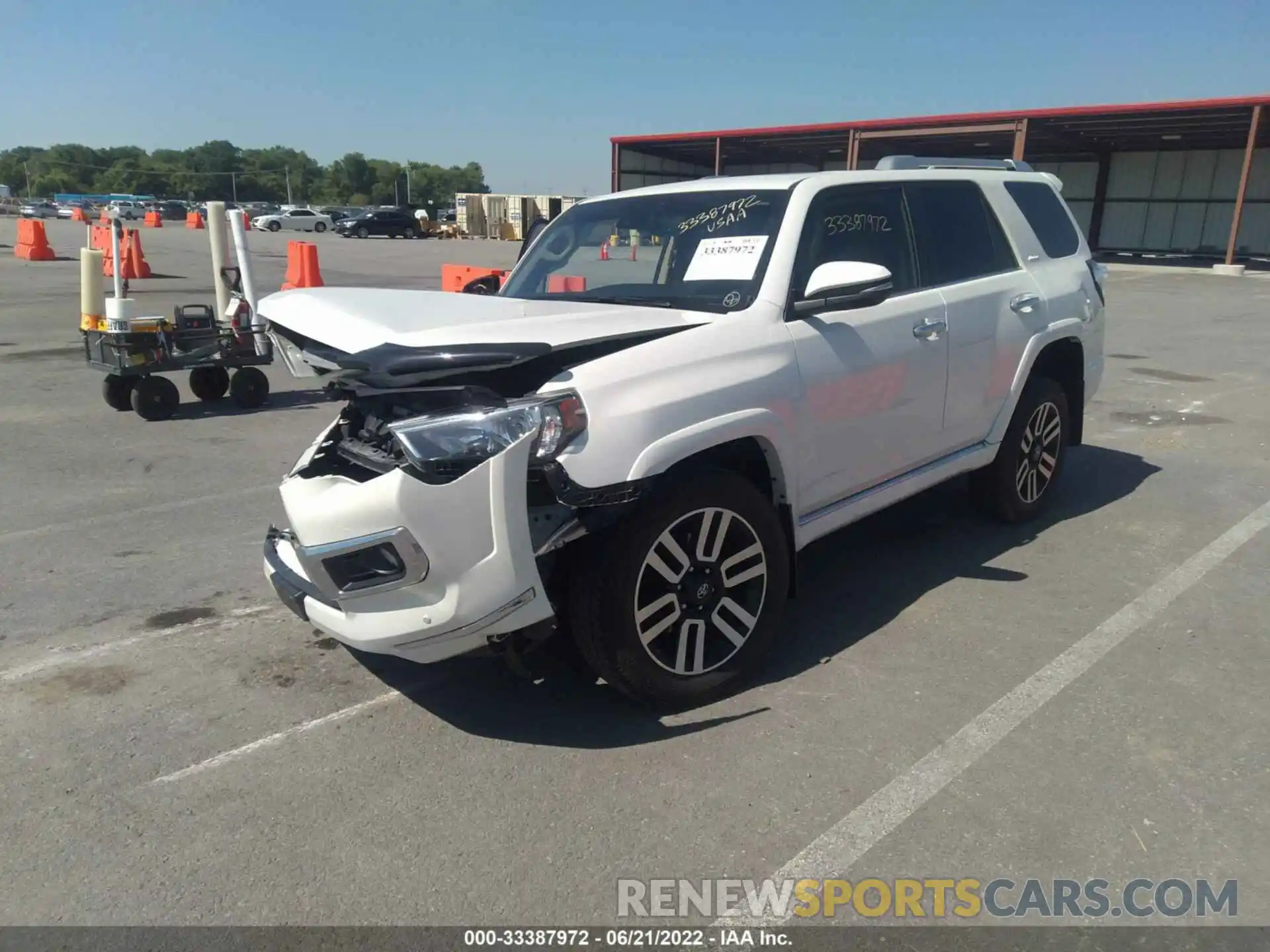 2 Photograph of a damaged car JTEBU5JR2L5806982 TOYOTA 4RUNNER 2020