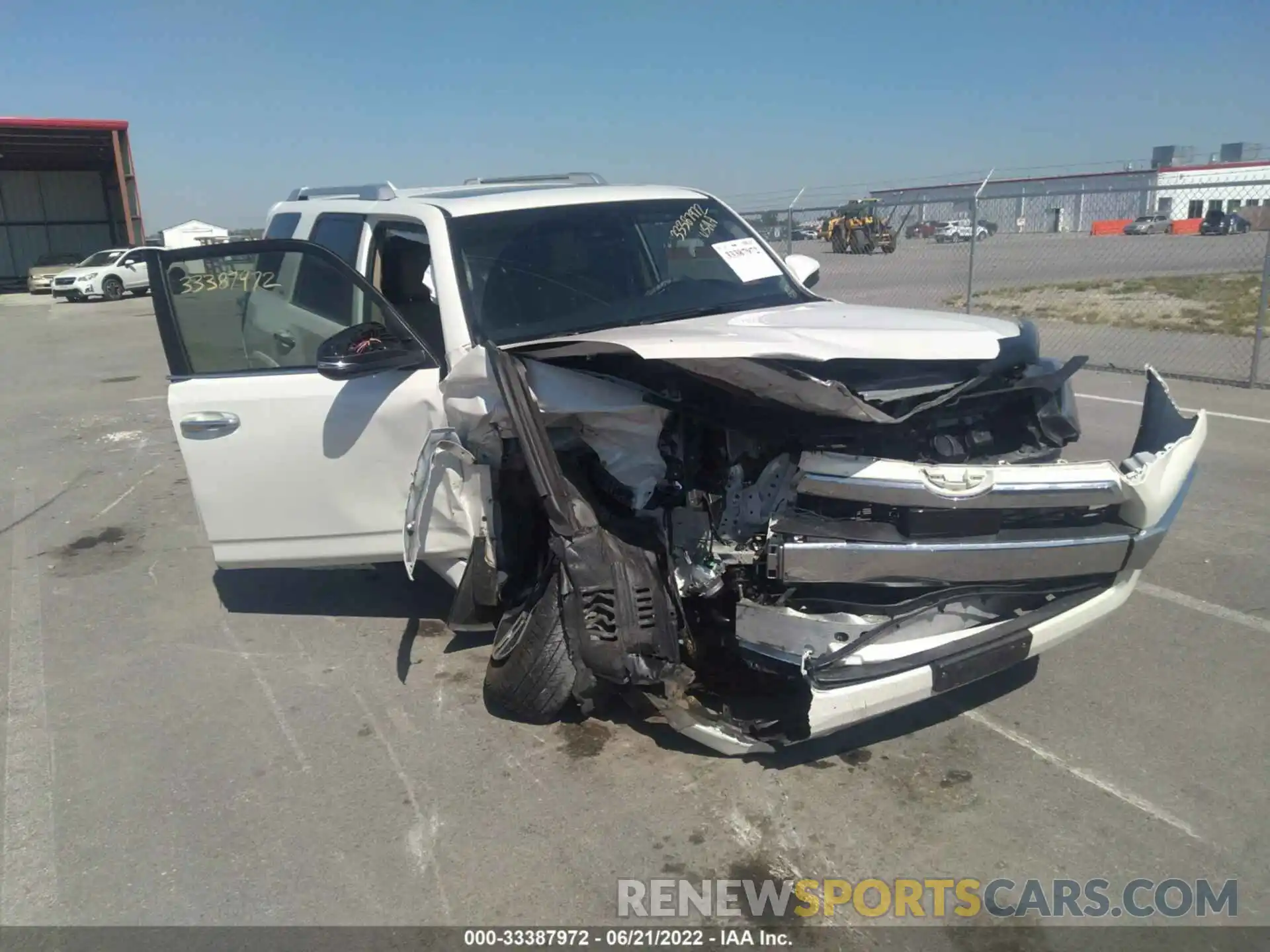 6 Photograph of a damaged car JTEBU5JR2L5806982 TOYOTA 4RUNNER 2020