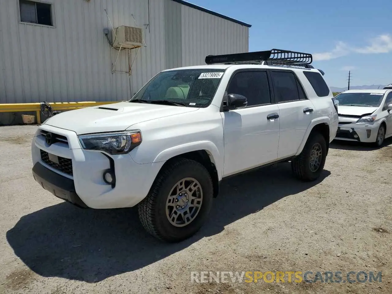 1 Photograph of a damaged car JTEBU5JR2L5808313 TOYOTA 4RUNNER 2020