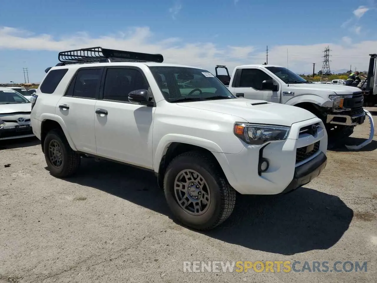 4 Photograph of a damaged car JTEBU5JR2L5808313 TOYOTA 4RUNNER 2020