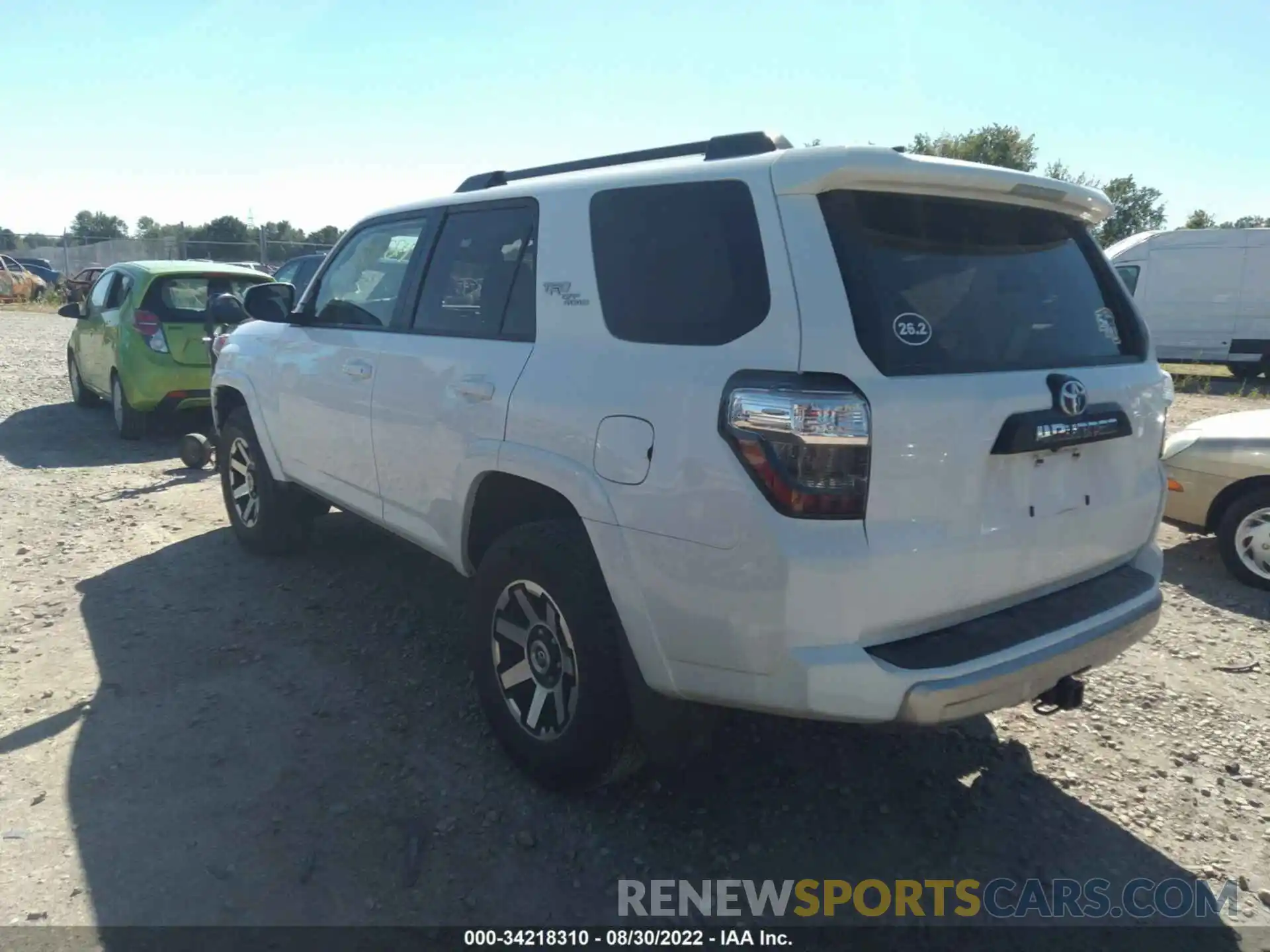 3 Photograph of a damaged car JTEBU5JR2L5830330 TOYOTA 4RUNNER 2020