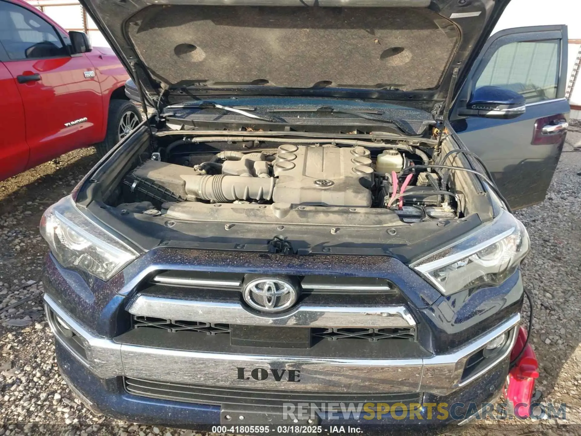 10 Photograph of a damaged car JTEBU5JR2L5830456 TOYOTA 4RUNNER 2020
