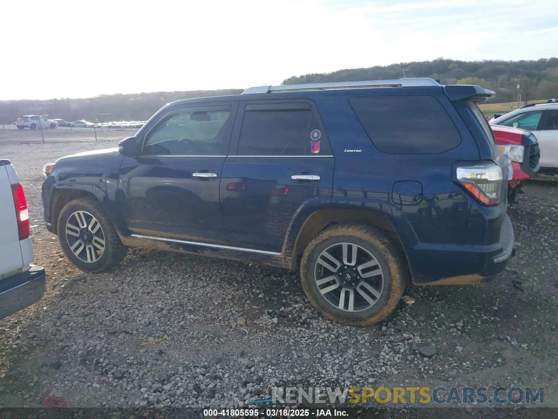 15 Photograph of a damaged car JTEBU5JR2L5830456 TOYOTA 4RUNNER 2020