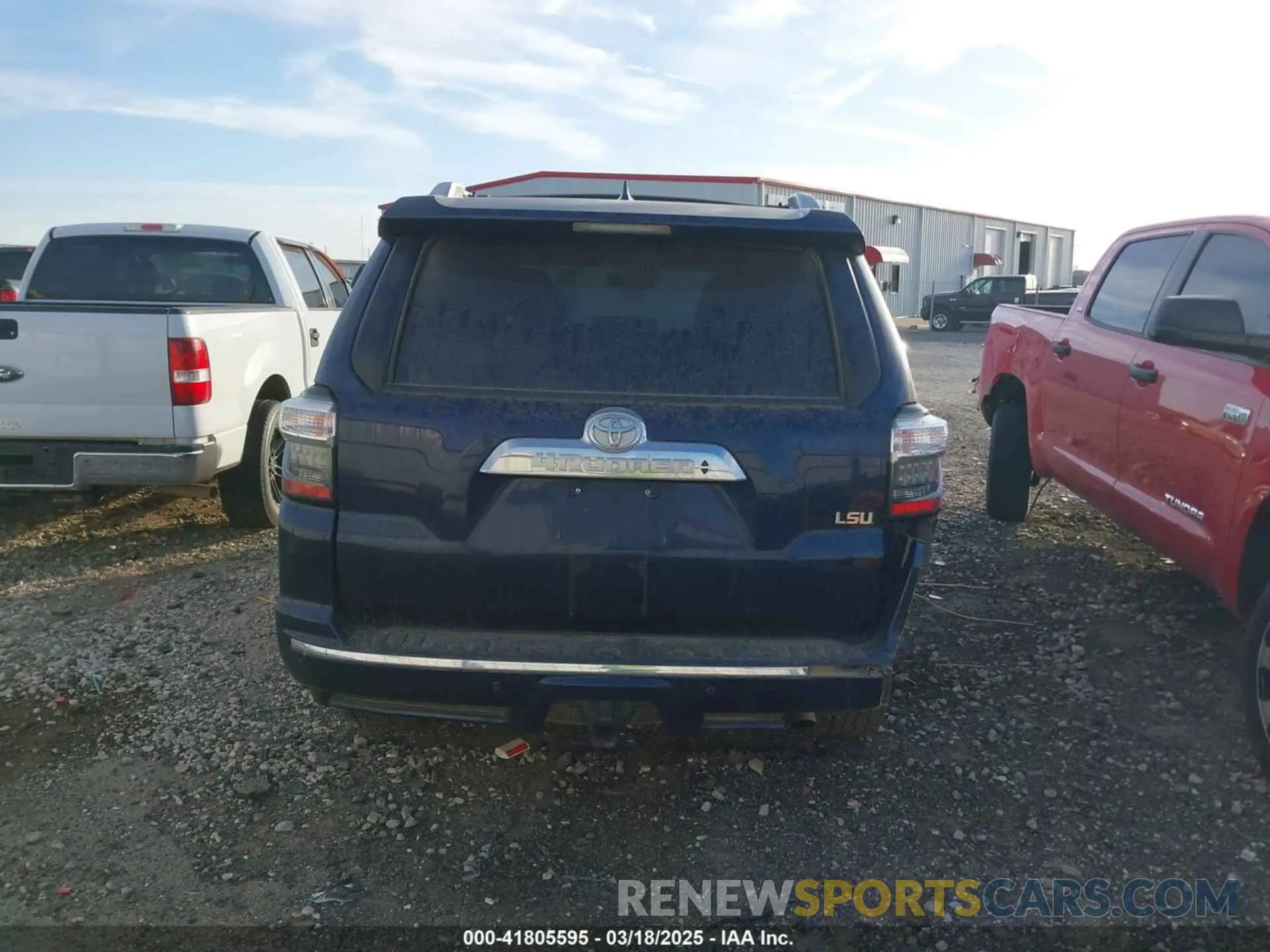 17 Photograph of a damaged car JTEBU5JR2L5830456 TOYOTA 4RUNNER 2020
