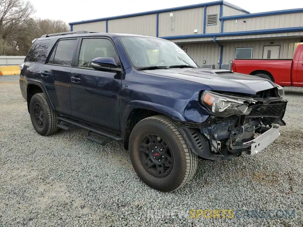 4 Photograph of a damaged car JTEBU5JR2L5832305 TOYOTA 4RUNNER 2020