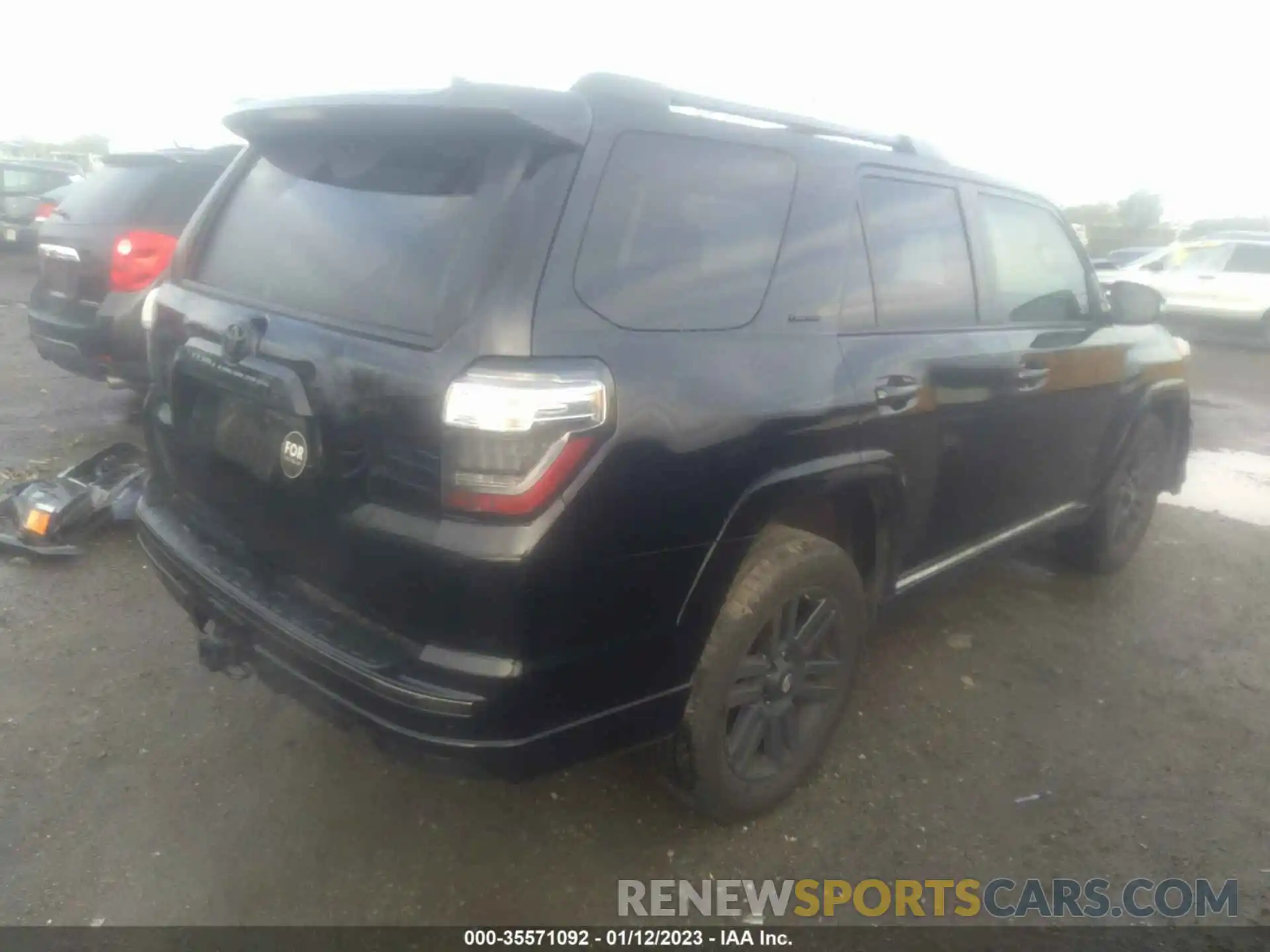 4 Photograph of a damaged car JTEBU5JR3L5745917 TOYOTA 4RUNNER 2020