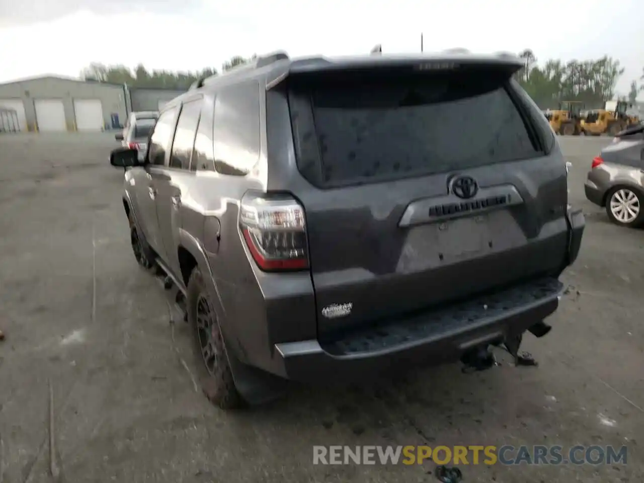 3 Photograph of a damaged car JTEBU5JR3L5763317 TOYOTA 4RUNNER 2020