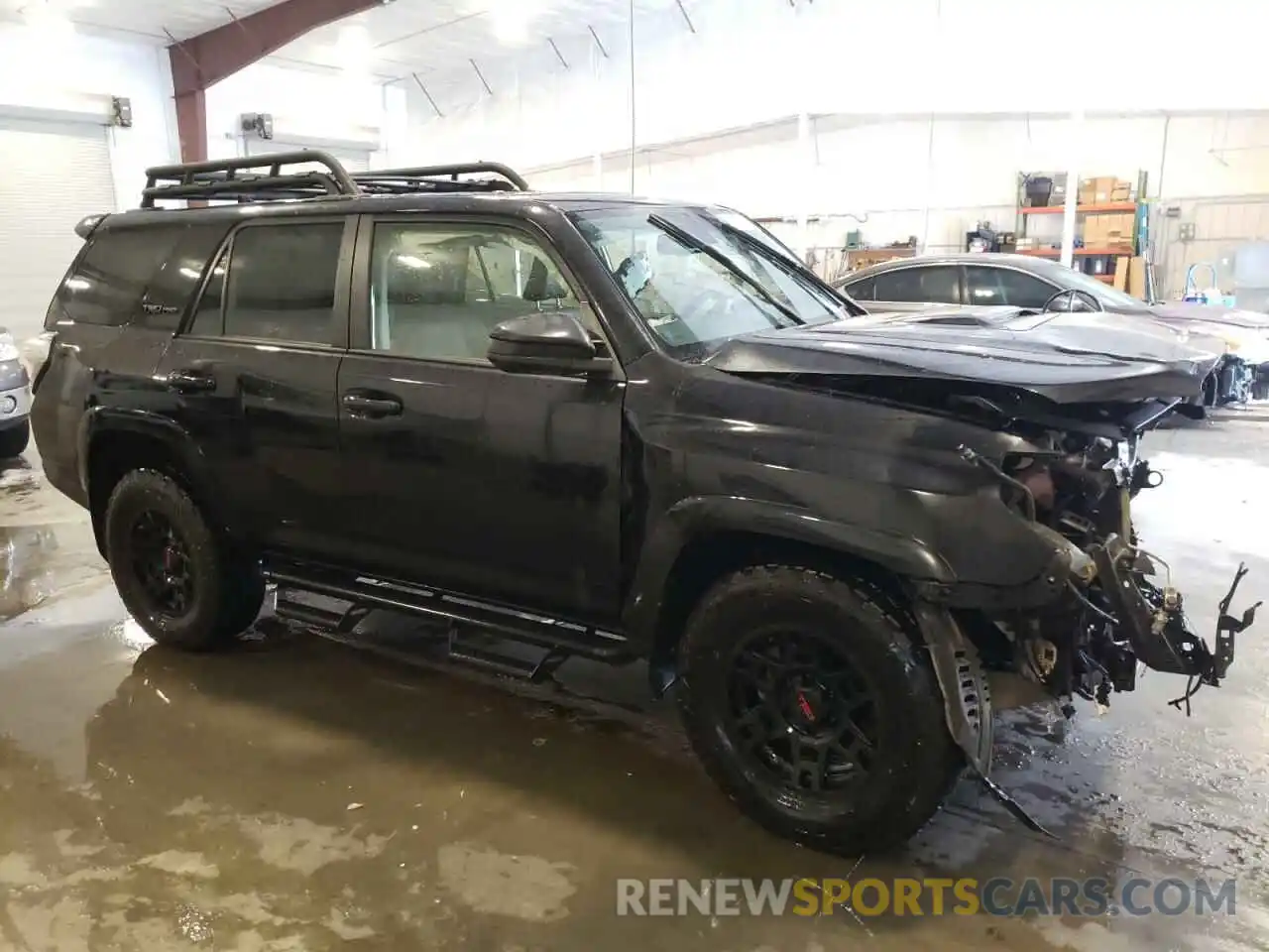 4 Photograph of a damaged car JTEBU5JR3L5766377 TOYOTA 4RUNNER 2020