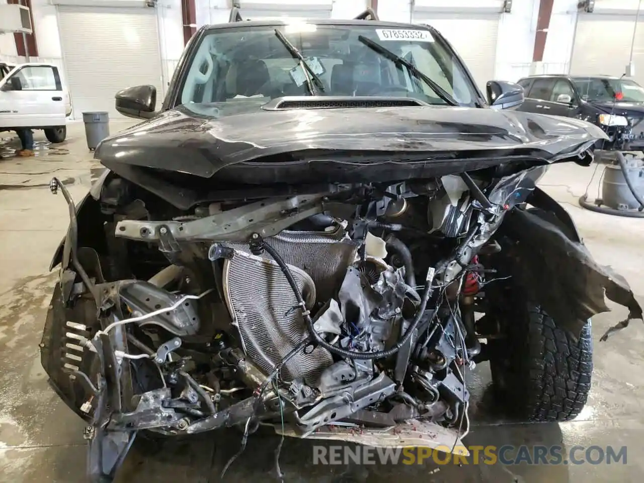 5 Photograph of a damaged car JTEBU5JR3L5766377 TOYOTA 4RUNNER 2020