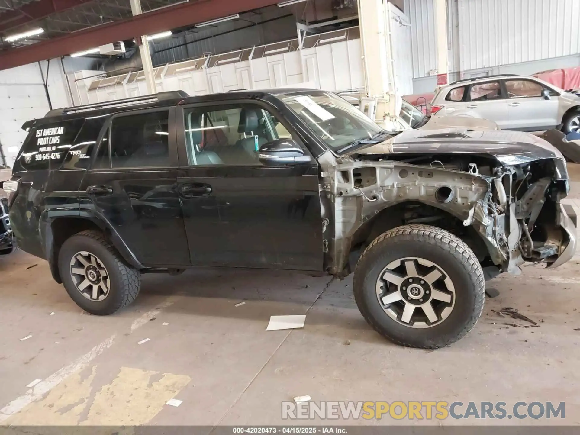 14 Photograph of a damaged car JTEBU5JR3L5768050 TOYOTA 4RUNNER 2020