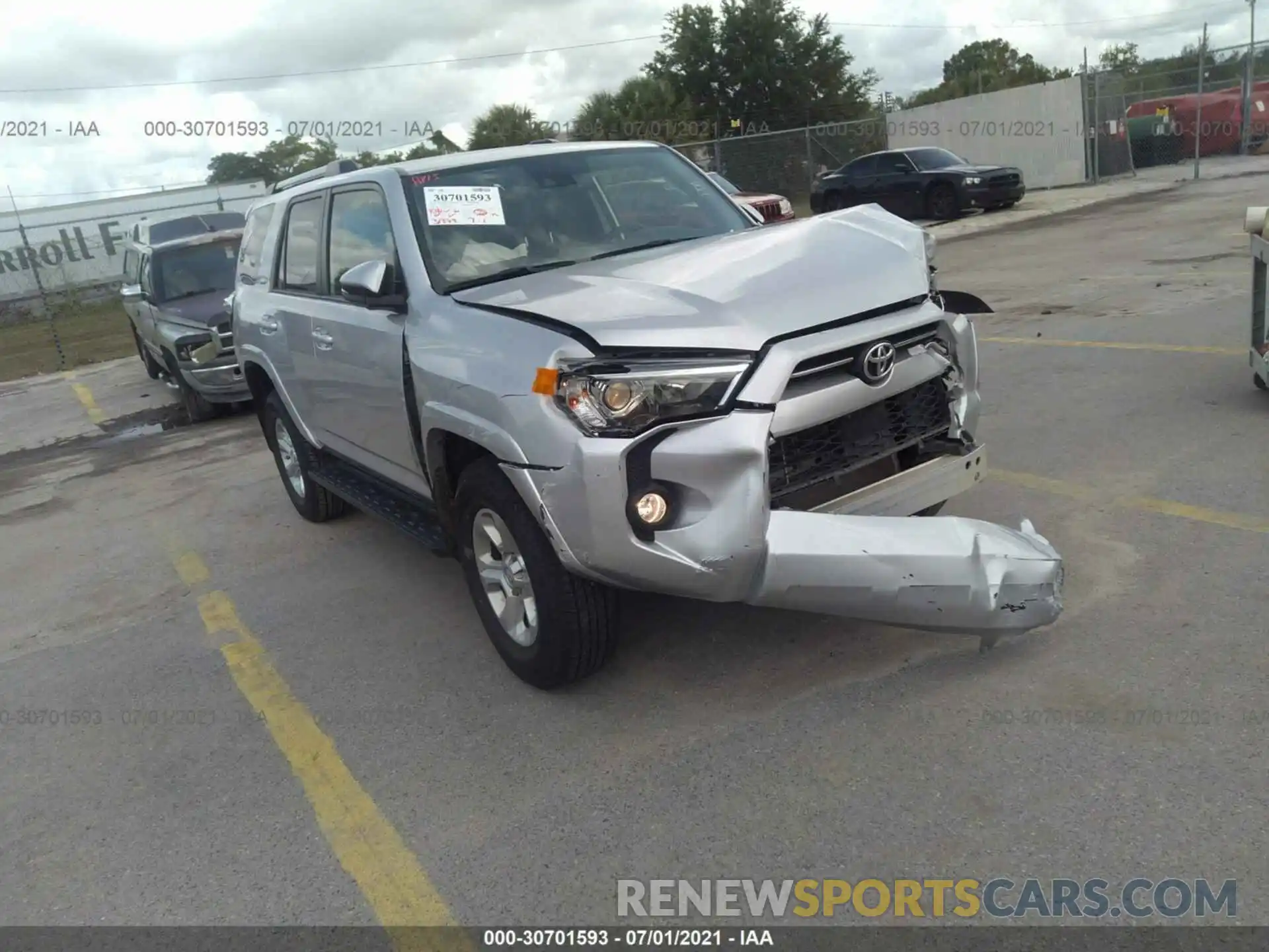 1 Photograph of a damaged car JTEBU5JR3L5768209 TOYOTA 4RUNNER 2020