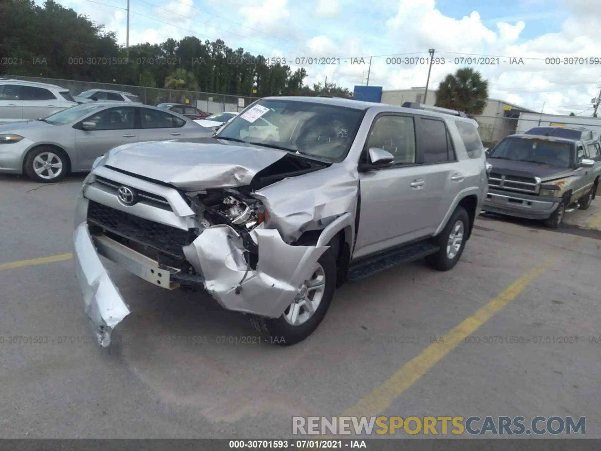 2 Photograph of a damaged car JTEBU5JR3L5768209 TOYOTA 4RUNNER 2020