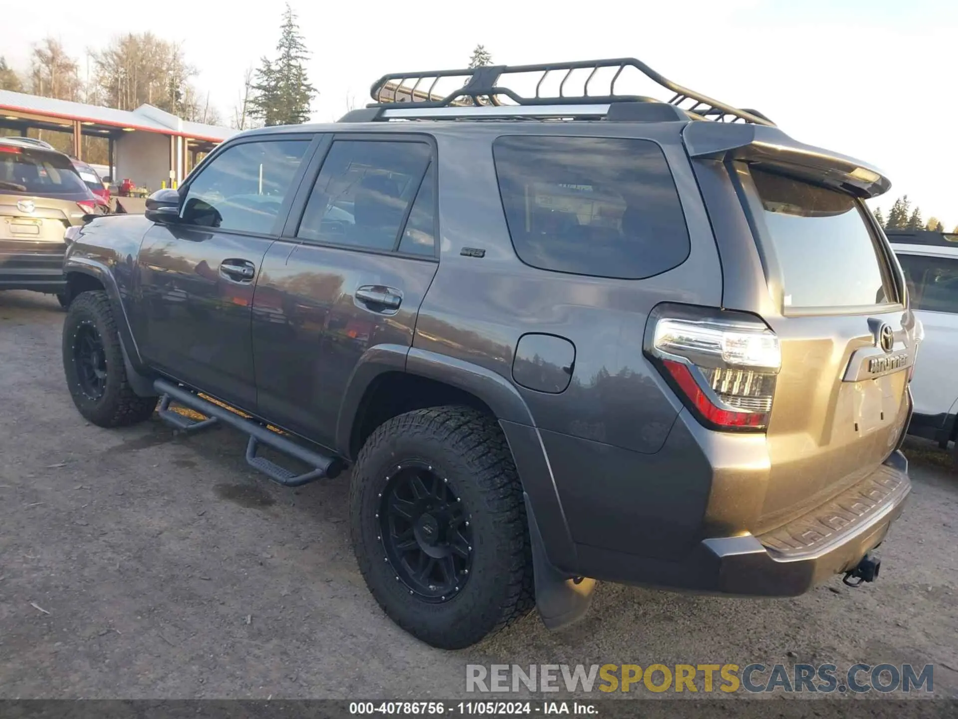 3 Photograph of a damaged car JTEBU5JR3L5775130 TOYOTA 4RUNNER 2020