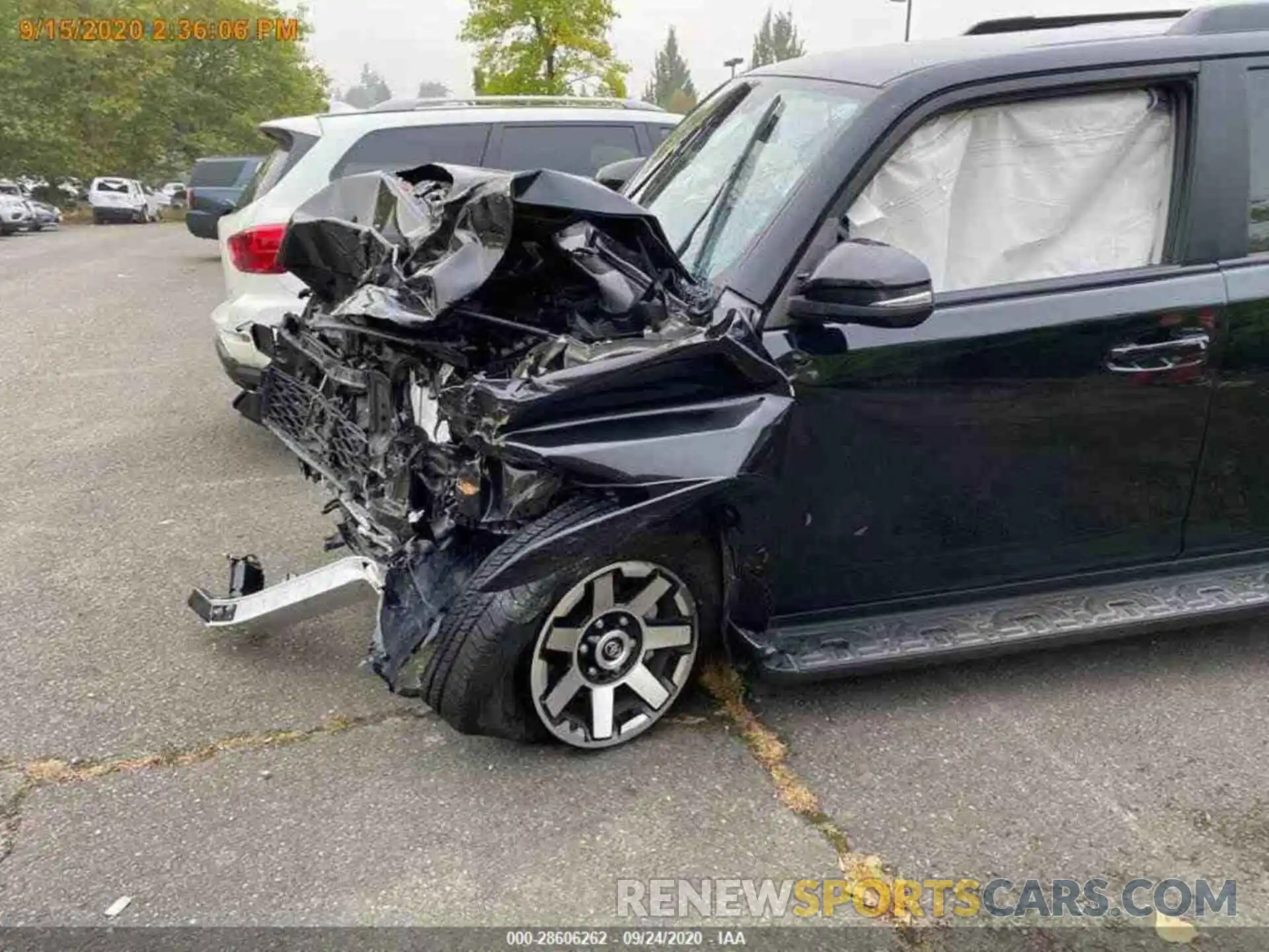 13 Photograph of a damaged car JTEBU5JR3L5777864 TOYOTA 4RUNNER 2020