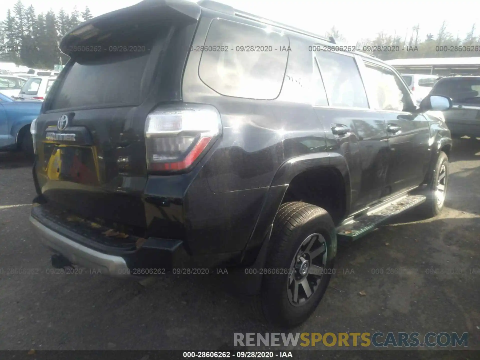 4 Photograph of a damaged car JTEBU5JR3L5777864 TOYOTA 4RUNNER 2020