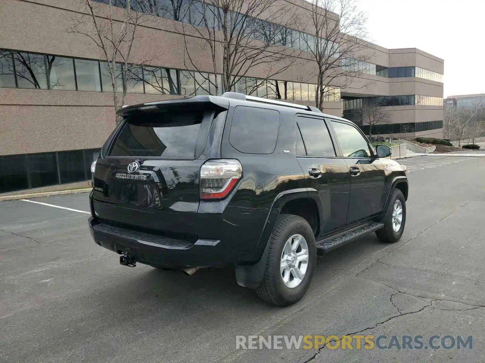 3 Photograph of a damaged car JTEBU5JR3L5788900 TOYOTA 4RUNNER 2020